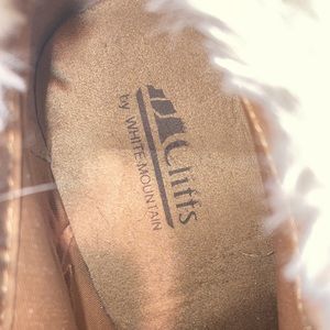 Cliff by White Mountains Booty Heels!